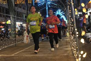 BIB: 4507, 4748
                            <button type="button" onclick="openModal(26274601)" class="btn btn-primary btn-sm float-right btn-popup" data-toggle="modal" data-target=".modal-high-quality">
                        <i class="fas fa-shopping-cart"></i> Add to Cart
                    </button>
                                            <button type="button" onclick="isThisMe(26274601, true)" class="btn btn-success btn-sm float-right btn-popup btn-isme hidden" data-toggle="tooltip" data-placement="bottom" title="นี่คือรูปของคุณใช่ไหม คลิกที่นี่เพื่อเอาเข้าอัลบั้ม">
                        <i class="fas fa-plus"></i> Add to album
                    </button>
                    <button type="button" onclick="isThisMe(26274601, false)" class="btn btn-warning btn-sm float-right btn-popup btn-isnotme hidden">
                        <i class="fas fa-ban"></i> Remove from album
                    </button>